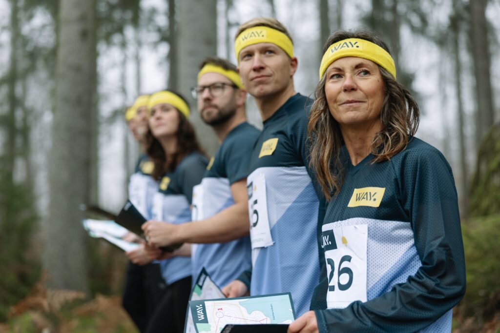 Team på WAY communication blickar mot målet