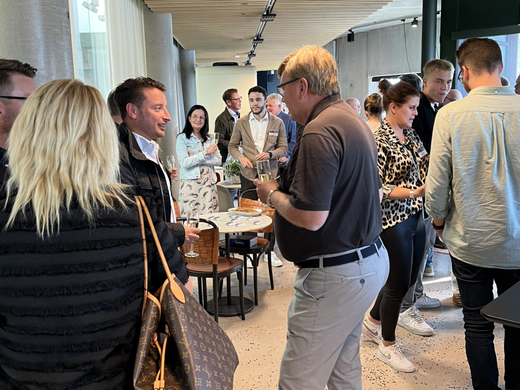 Mingel utanför The POT i Karlshamn