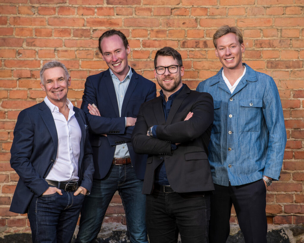 Mikael Svensson, Alfred Appelros, Arvid Wessman och David Appelros, ägare.