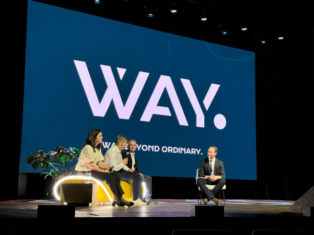 Lisa, Rickard, Micke och Alfred på scen under lansering av nytt varumärke WAY